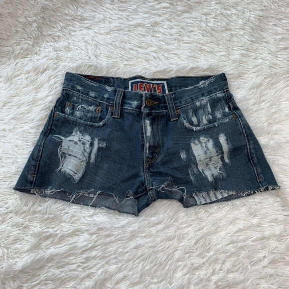 Levi’s THE ORIGINAL DISTRESSED JEANS SHORTS - Picture 1 of 9